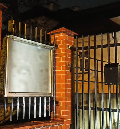 Gablotka przed wjazdem do Szilo